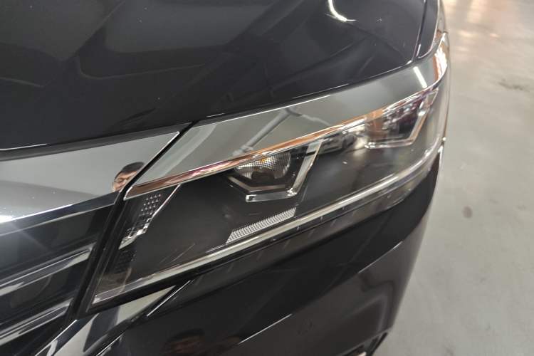 Used Volkswagen Passat 2020 Facelift 330TSI Elite Edition China VI Standard Left Front Headlight