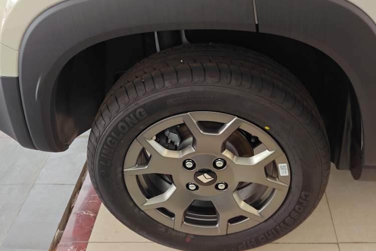 Used Baojun Spark EUV 2025 Flagship Edition 5 Seats Right Rear Wheel Hub