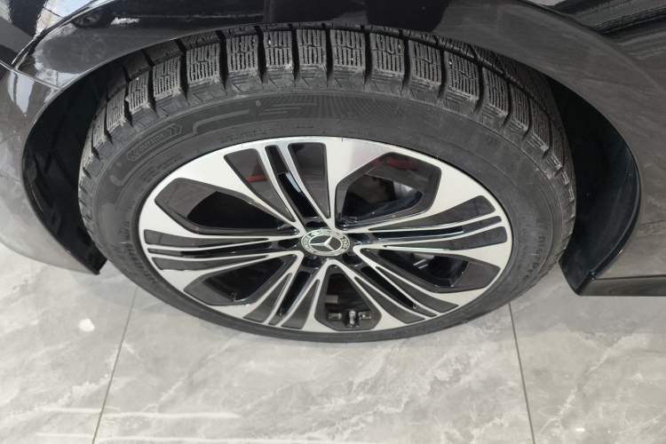 Used Mercedes-Benz E-Class New Energy 2024 E 350 e L Plug-in Hybrid Sedan
