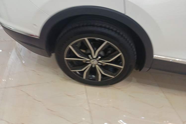 Used Volkswagen Tiguan L 2020 330TSI Automatic Two-Wheel Drive Smart Luxury Edition China VI Standard