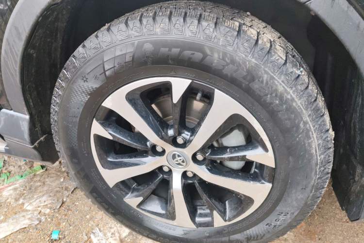 Used Toyota RAV4 2016 2.0L CVT Two-Wheel Drive Urban Edition China V Standard