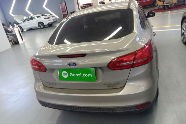 Used Ford Focus 2015 Sedan EcoBoost 125 Automatic Supreme Style Edition
