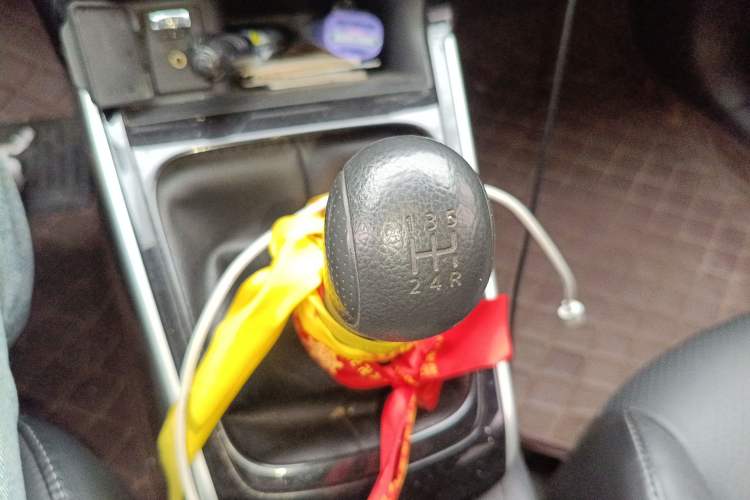 Used Nissan Sylphy 2016 1.6 XL Manual Luxury Edition Gear Lever