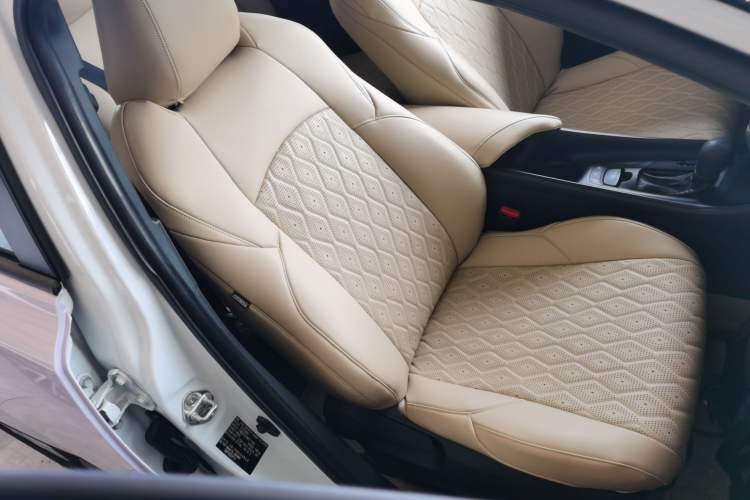 Used Toyota IZOA 2021 Dual-Motor 2.0L Yi Xing Edition