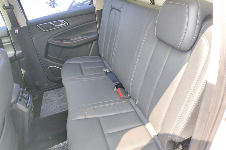 Used JMC Yuhu 9 2019 2.0T Manual Gasoline 4x4 Comfort Edition
