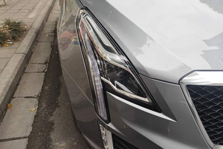 Used Cadillac XT5 2022 2.0T Four-Wheel Drive Luxury Version (Hummingbird Edition)
