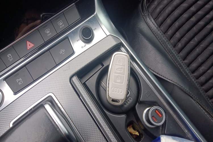 Used Audi A6L 2019 40 TFSI Luxury Dynamic Model Vehicle Key