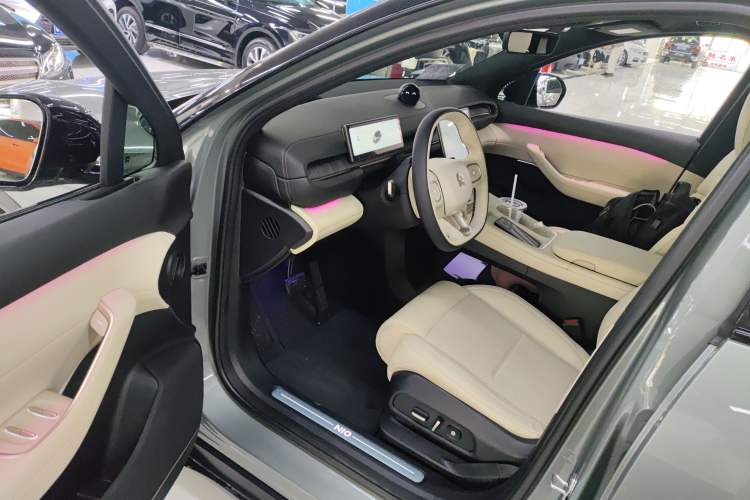 Used Nio ES6 2023 75 kWh Driver Seat