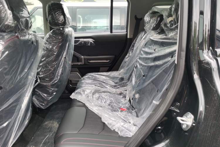 Used JETOUR Traveler C-DM 2025 206km XWD Extended-Length 7-Seater