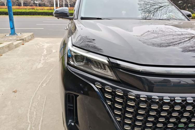 Used Landian E5 2023 1.5L DE-i 100KM Zhenxiang Edition 7-Seater Right Front Headlight