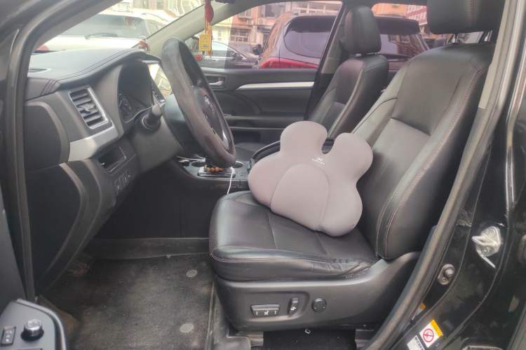 Used Toyota Highlander 2018 2.0T Four-Wheel Drive Luxury Edition 7 Seats China V Emission Standard
