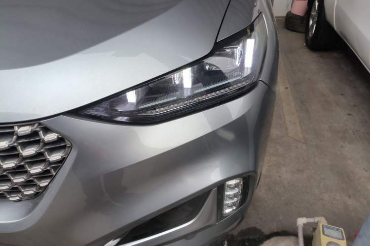 Used Wey VV6 2021 2.0T Two-Wheel Drive Smart Plus