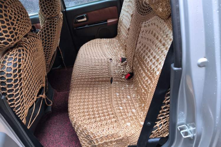 Used Great Wall Wingle 5 2013 2.0T European Version Two-Wheel Drive Elite Edition 6MT Big Double Cab GW4D20B
