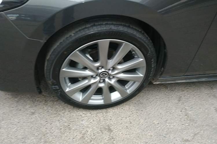 Used Mazda 3 Axela 2020 2.0L Automatic Zhiya Edition Exterior 4