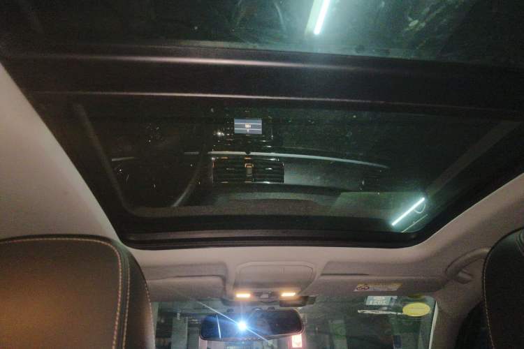 Used Volkswagen C-TREK 2017 1.6L Automatic Comfort Model Headliner