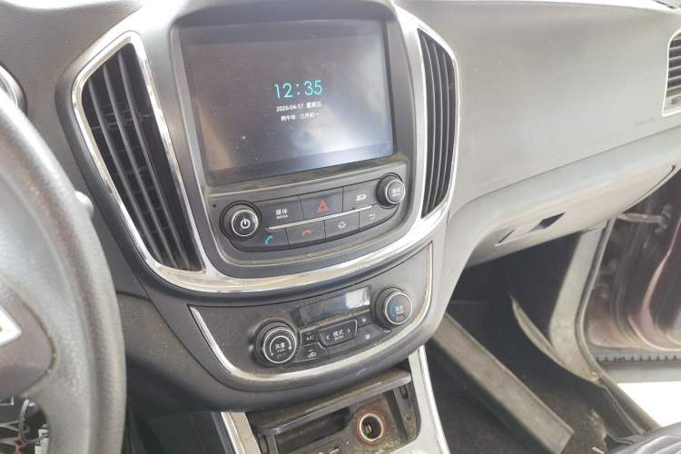 Used Baojun 560 2015 1.8L Manual Elite Edition
