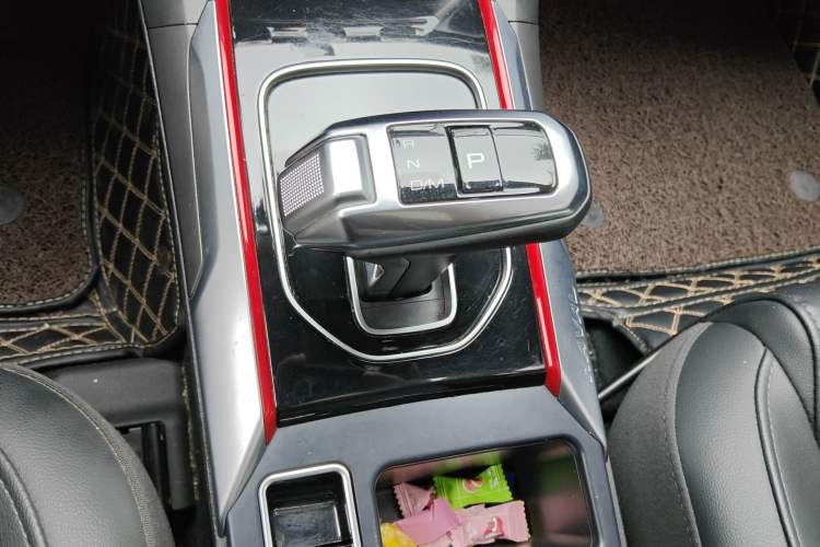 Used Haval H2 2018 1.5T Dual-Clutch Two-Wheel Drive Fashion Model China VI Standard