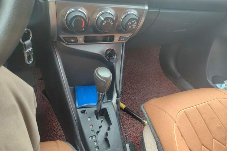 Used Toyota YARiS L Zhi Xuan 2015 1.5E Automatic Charm Edition