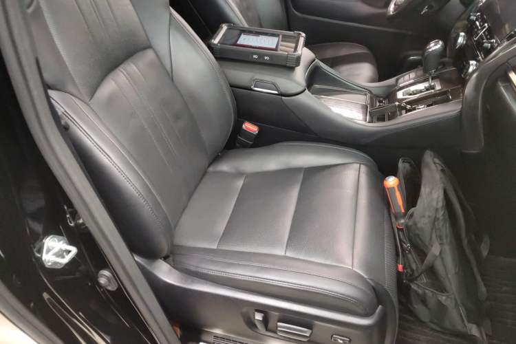 Used Toyota Vellfire 2021 Crown Dual-Engine 2.5L HV Prestige Edition