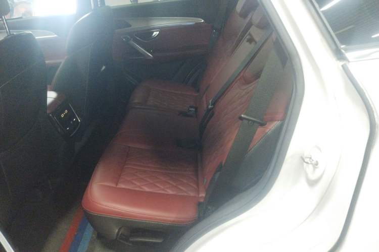 Used JETOUR X70 PLUS 2023 1.5T DCT Brave PLUS 5-Seater