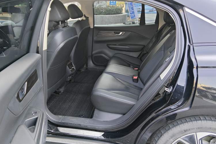 Used Hongqi E-QM5 2023 Base Travel Edition Left Rear Seat