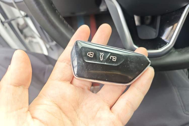 Used Volkswagen ID.4 CROZZ 2024 PURE+ model Vehicle Key