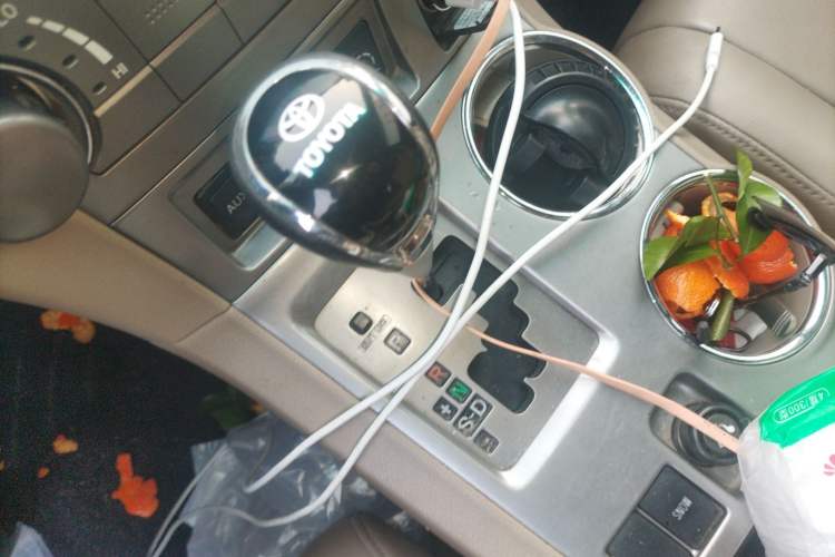 Used Toyota Highlander 2011 2.7L Two-Wheel Drive 5-Seater Sport Edition
