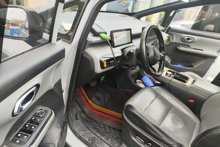 Used AION Y 2022 70 Intelligent Edition Lithium Iron Phosphate Driver Seat