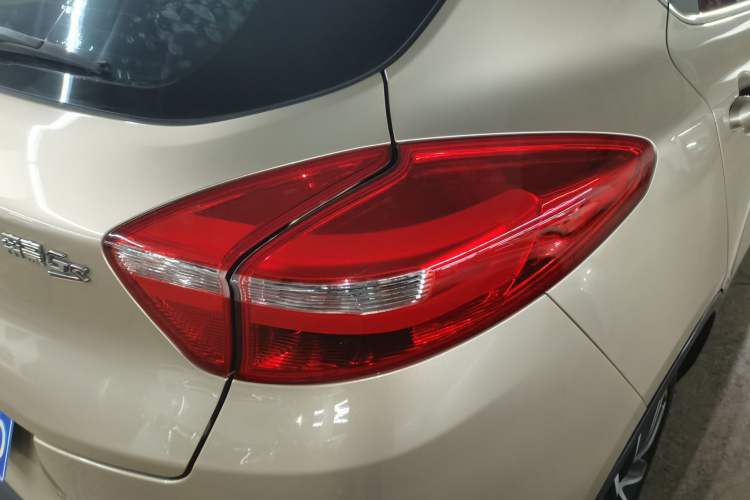 Used Geely Auto Emgrand GS 2016 Elegant Edition 1.3T Automatic ZhenShang Model
