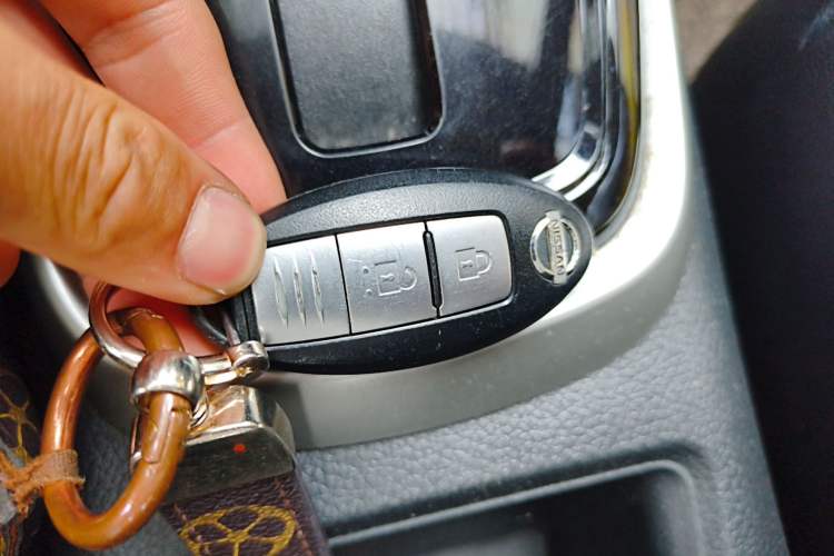 Used Nissan Tiida 2019 1.6L CVT Smart Drive Version China VI Standard
