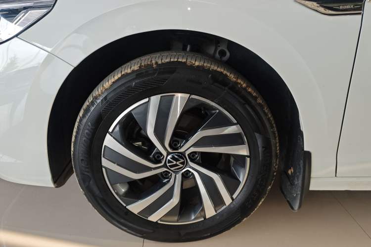 Used Volkswagen Bora 2025 200TSI DSG Enjoy Driving Navigation Edition Left Front Wheel Hub