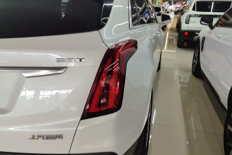 Used Cadillac XT5 2021 28T Luxury Model
