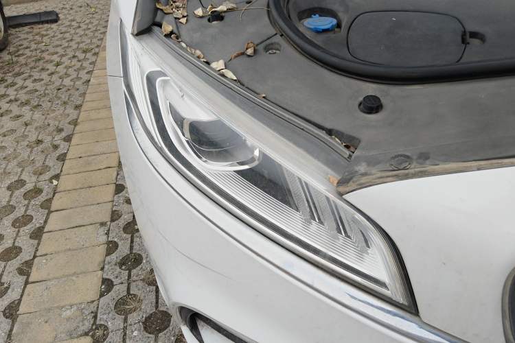 Used Geely Auto Emgrand GT New Energy 2018 1.5T PHEV Yaoxiang Edition Right Front Headlight