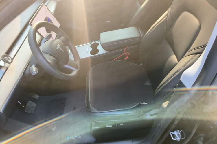 Used Tesla Model Y 2022 Rear-Wheel-Drive Version