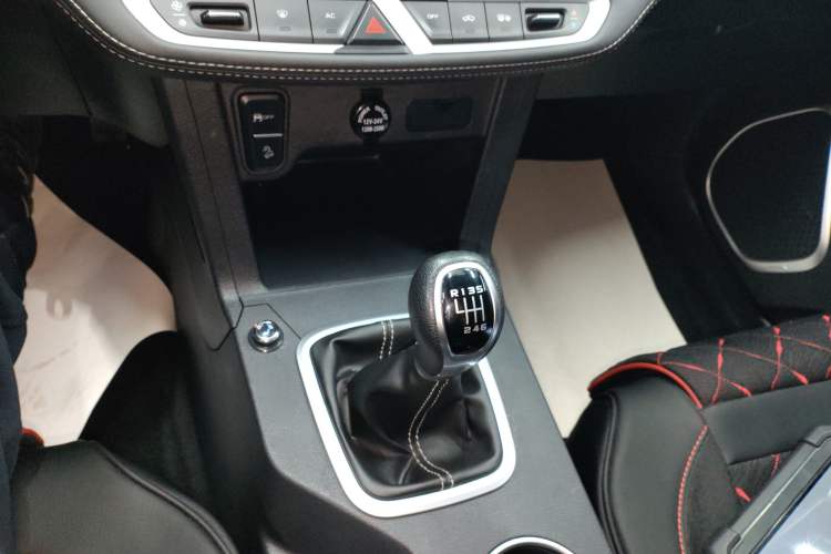 Used Geely Auto Vision X6 2020 1.4T Manual Comfort Model