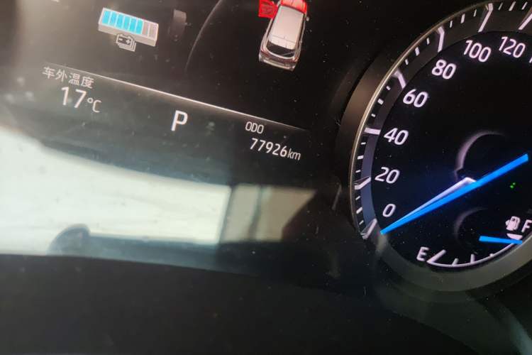 Used Toyota Highlander 2022 Dual-Engine 2.5L 4x4 Elite Edition 7-Seater Odometer Close Up