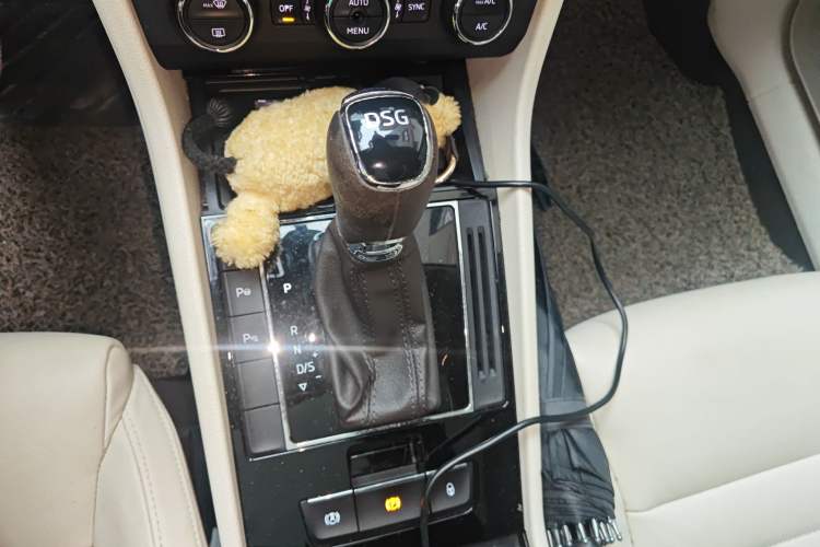 Used Skoda Superb 2016 TSI330 DSG Smart Drive Edition
