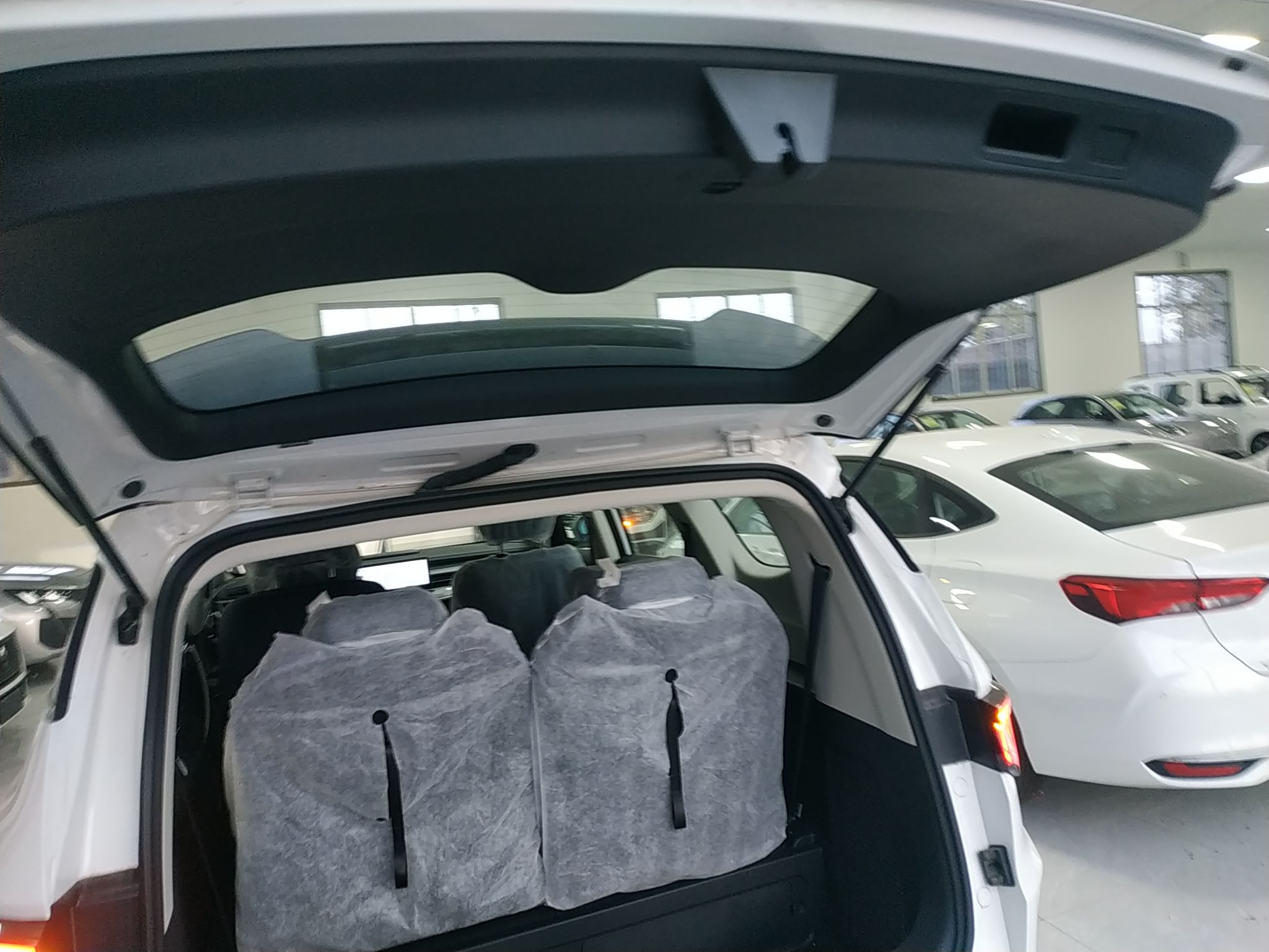 Geely Auto Jiajie 2023 Geely Jiaji L 1.5TD DCT Comfort Edition — снимка 19