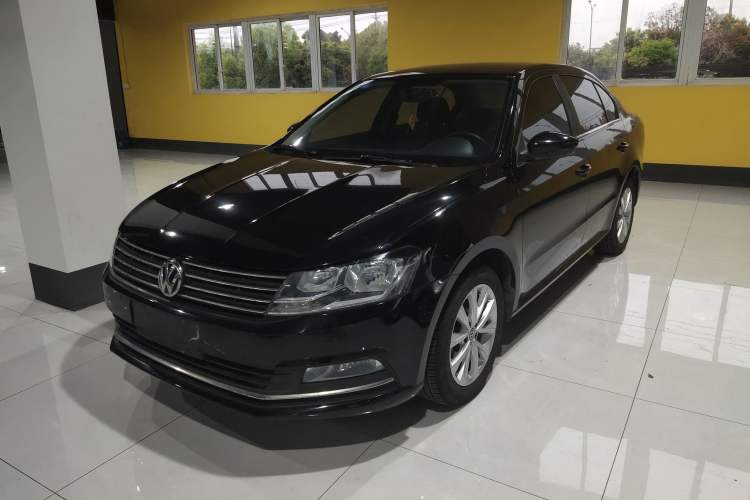 Used Volkswagen Lavida 2015 1.6L Automatic Comfort Edition