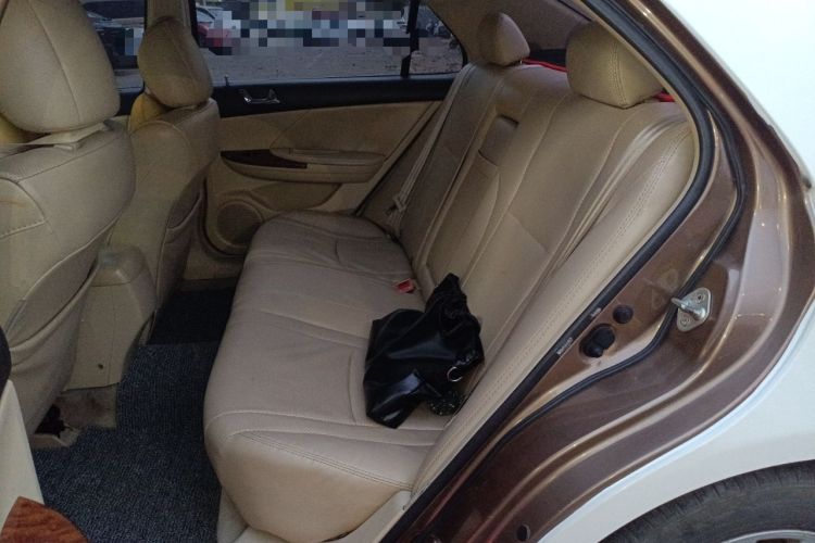 Used BYD G6 2012 1.5TID Automatic Prestige Version
