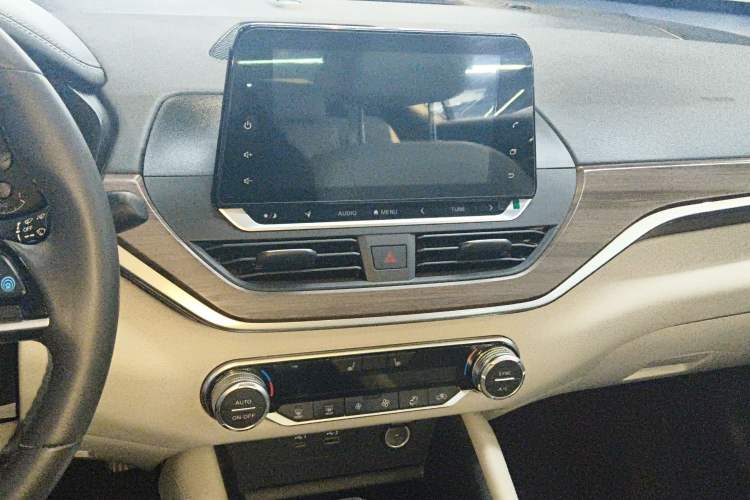 Used Nissan Teana 2021 2.0L XL Upper AD1 Smart Drive & Navigation Edition Audio And AC Panel