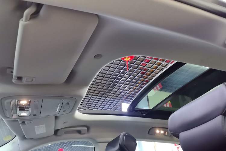 Used Ford Edge 2025 Ford Explorer L 2.0T EcoBoost E-Hybrid Four-Wheel-Drive 7-Seater Supreme Model
