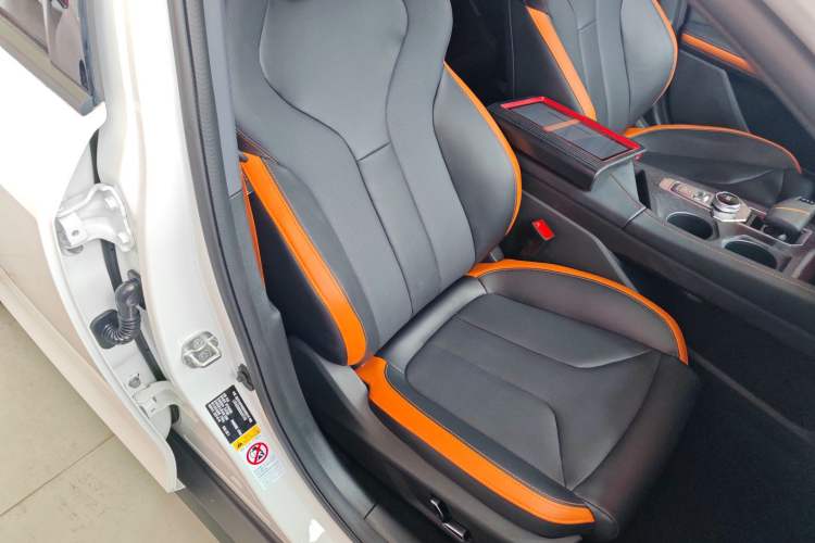 Used Changan UNI-V 2024 1.5T High-Energy Version
