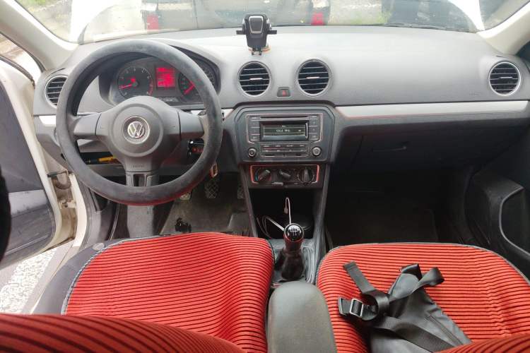 Used Volkswagen Jetta 2013 1.4L Manual Comfort Model
