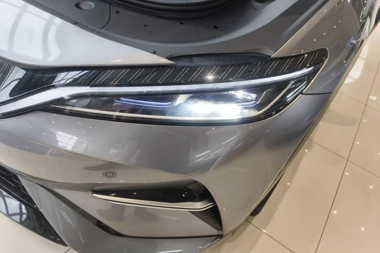 Used BYD Song L EV 2025 Intelligent Driving Version 662 km LiDAR Excellence Edition