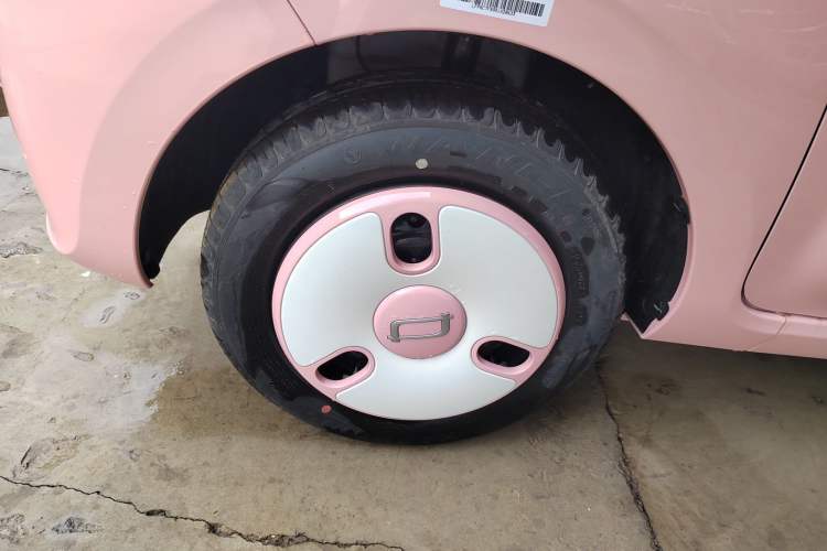 Used Bestune Pony 2026 Model 222km Cute Horse Left Front Wheel Hub