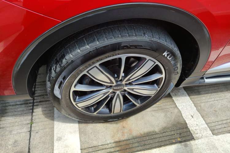 Used Haval H6 2021 1.5 GDIT Automatic Champion Edition Left Front Wheel Hub