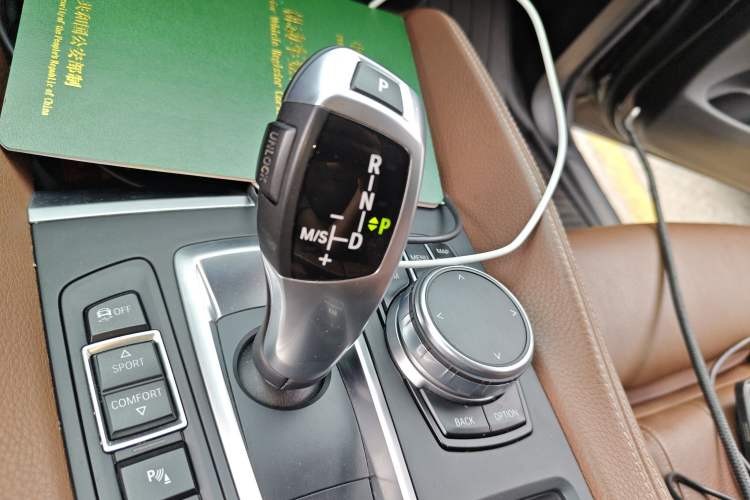 Used BMW X6 2017 xDrive28i
