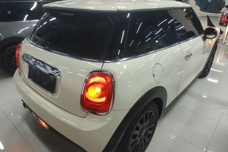 Used MINI 2019 1.5T ONE PLUS Rear Right 45 Deg