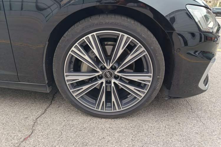 Used Audi A6L 2025 45 TFSI quattro Prestige Dynamic Edition Right Front Wheel Hub